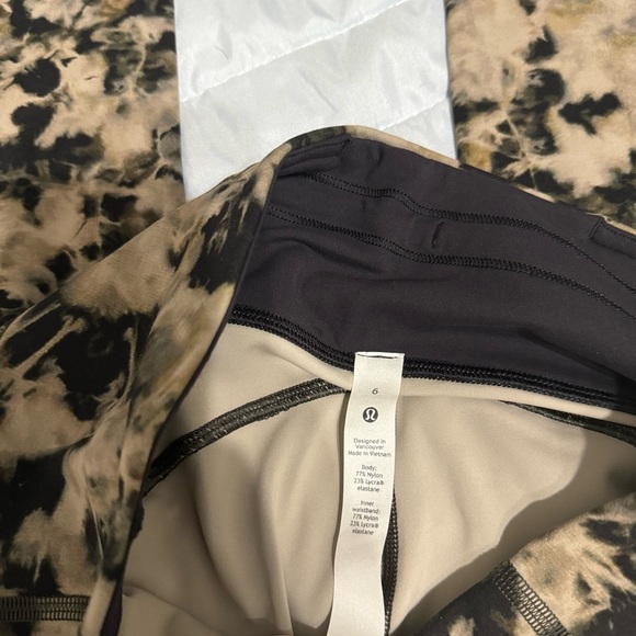 Lululemon Invigorate High-Rise Tight 25"
Dispersed Light Raw Linen Multi - Picture 5 of 5